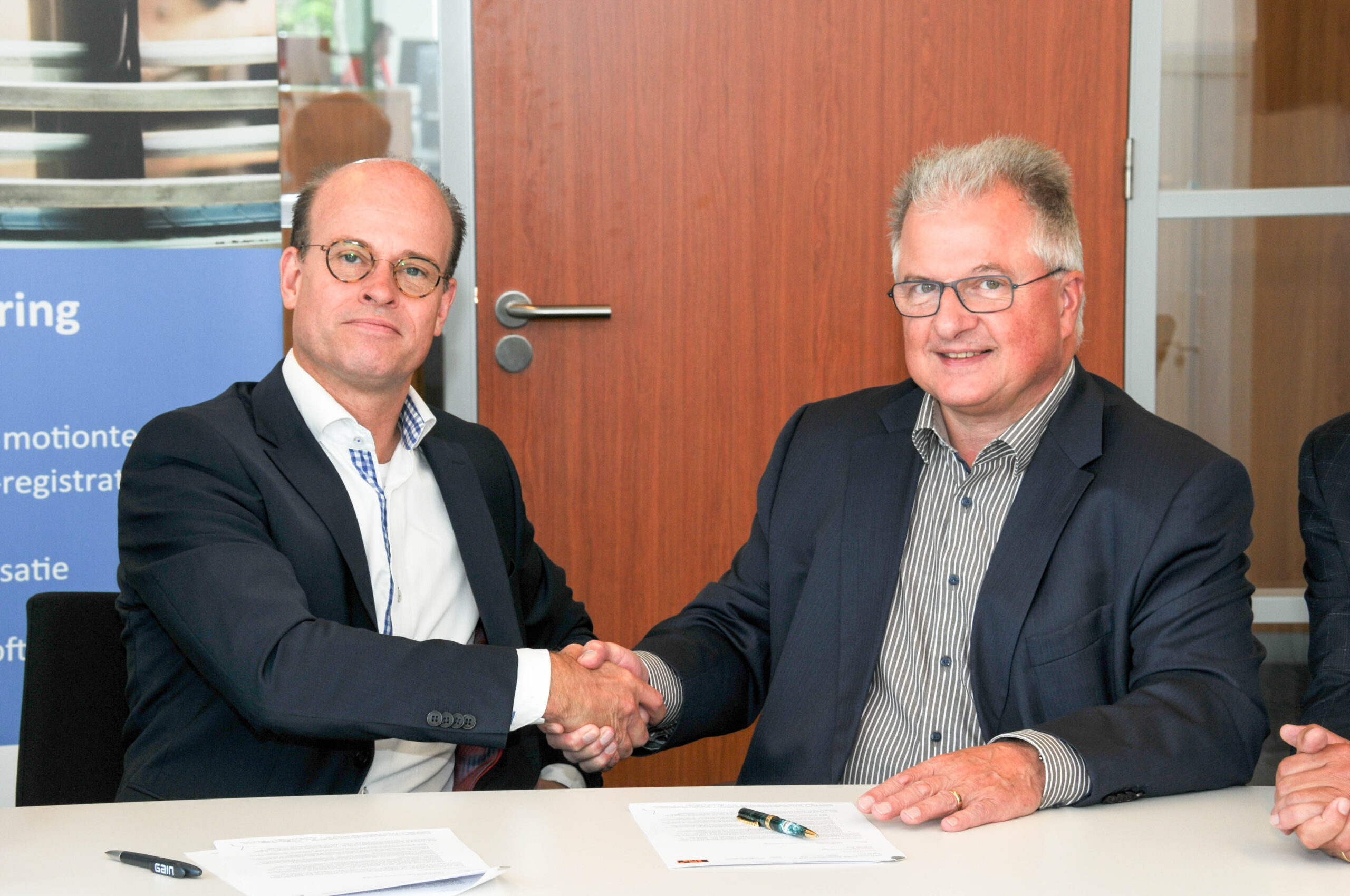 B&R en Brisq tekenen voor Qualified Knowledge Partnerschip
